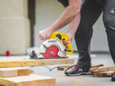 Sample Ad: garage sale with tools